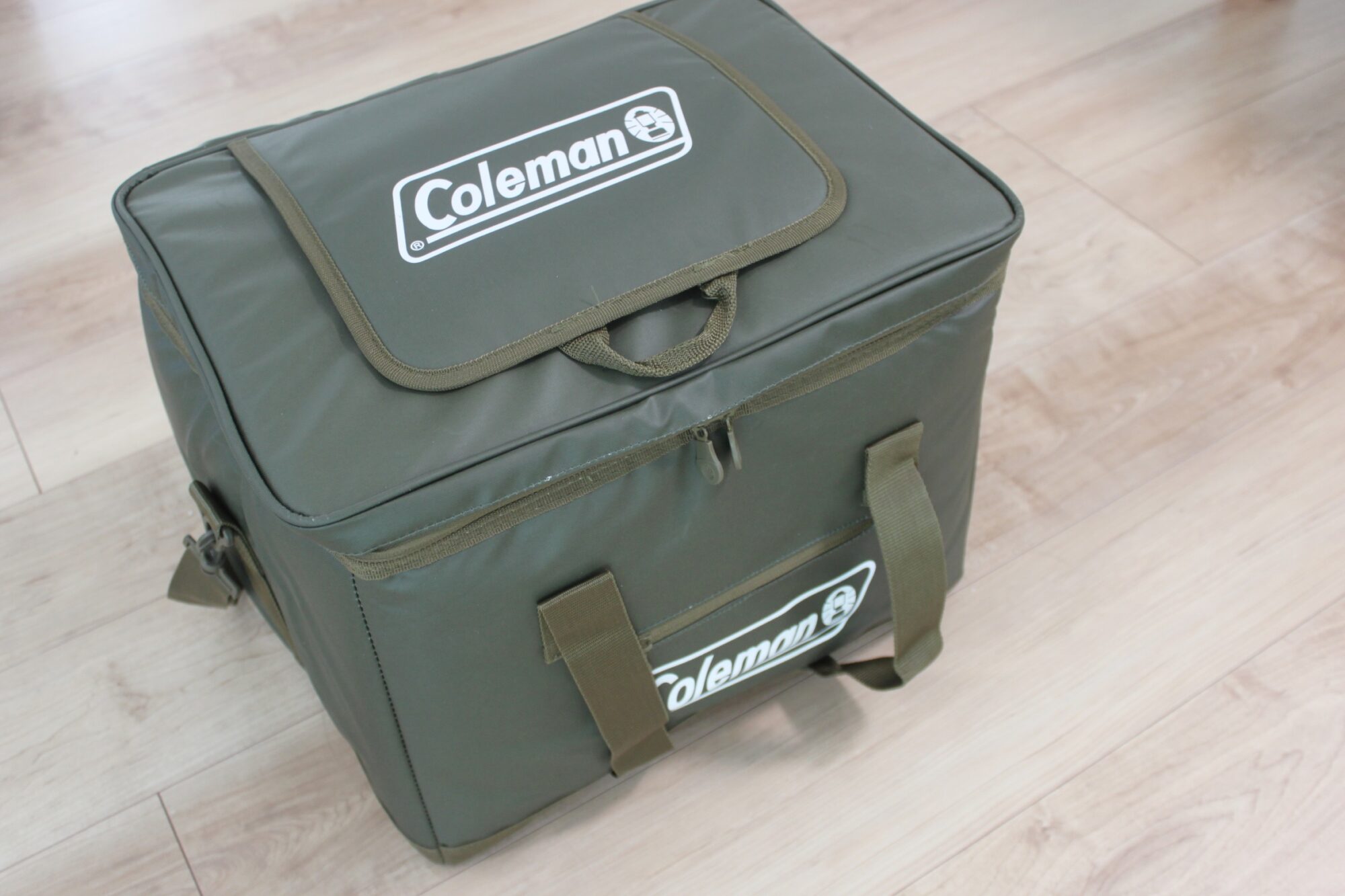 大注目 COLEMAN アルティメイトクーラーⅡ 25L オリーブ savingssafari.com